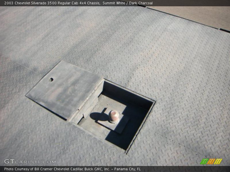 Summit White / Dark Charcoal 2003 Chevrolet Silverado 3500 Regular Cab 4x4 Chassis