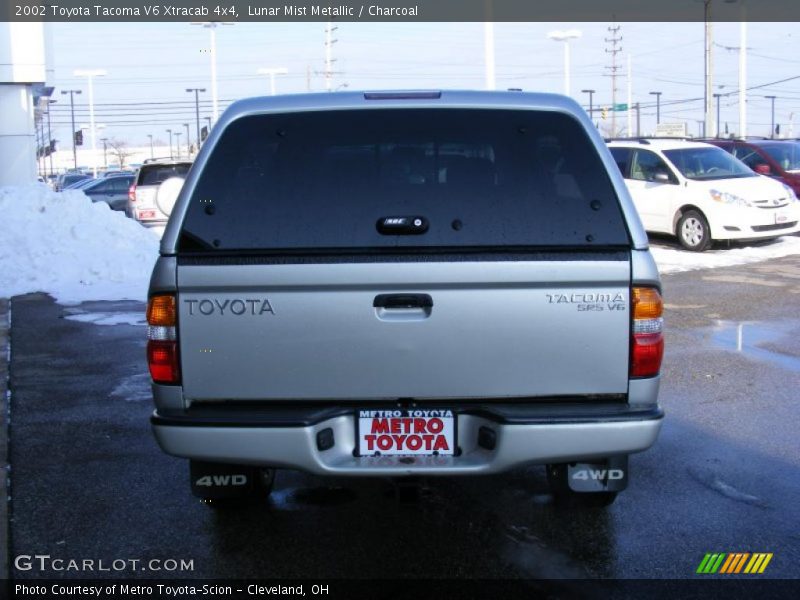 Lunar Mist Metallic / Charcoal 2002 Toyota Tacoma V6 Xtracab 4x4