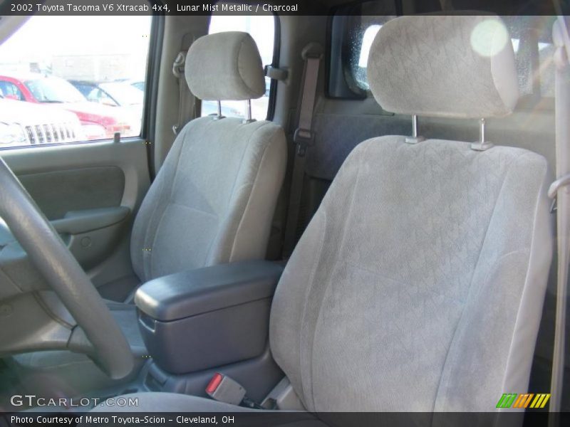 Lunar Mist Metallic / Charcoal 2002 Toyota Tacoma V6 Xtracab 4x4