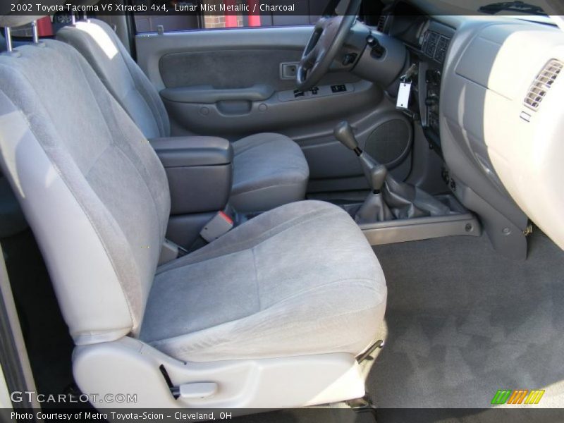 Lunar Mist Metallic / Charcoal 2002 Toyota Tacoma V6 Xtracab 4x4