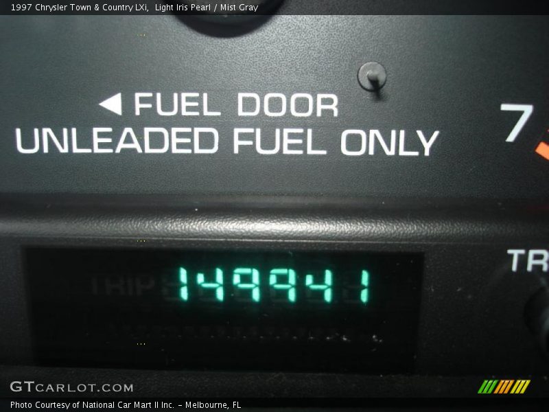 Light Iris Pearl / Mist Gray 1997 Chrysler Town & Country LXi