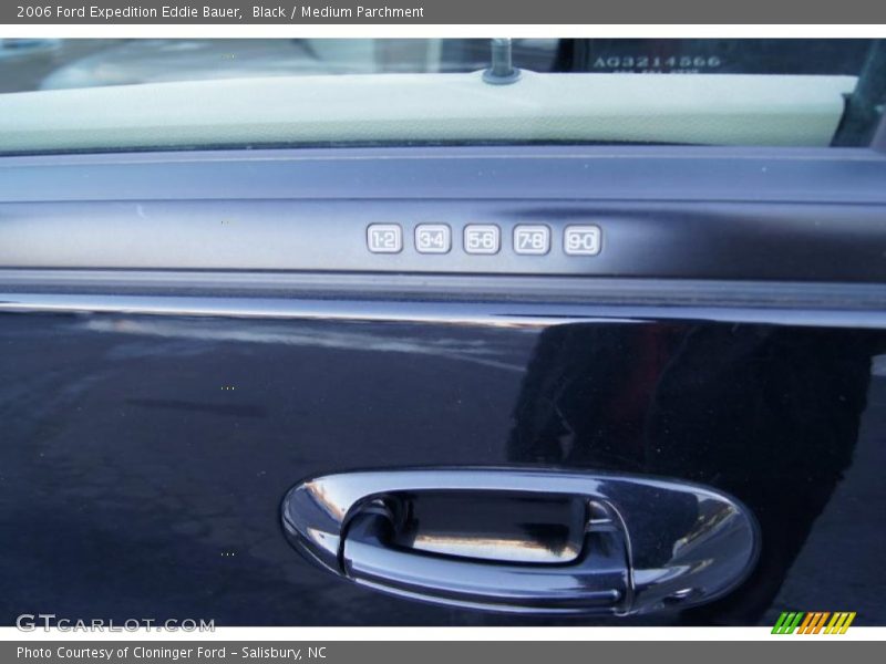 Black / Medium Parchment 2006 Ford Expedition Eddie Bauer
