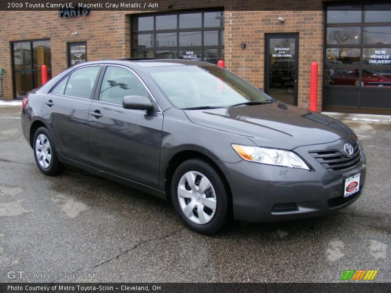 Magnetic Gray Metallic / Ash 2009 Toyota Camry LE