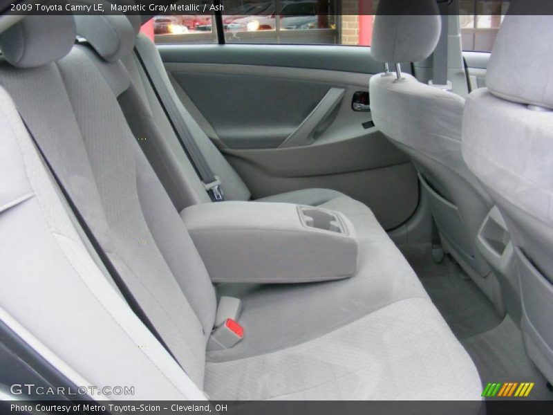 Magnetic Gray Metallic / Ash 2009 Toyota Camry LE