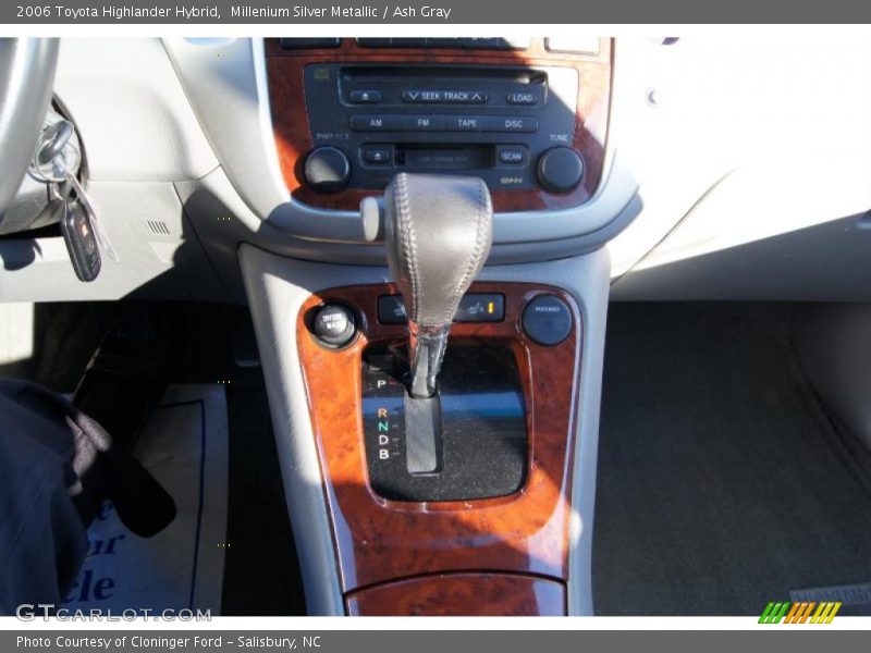 Millenium Silver Metallic / Ash Gray 2006 Toyota Highlander Hybrid