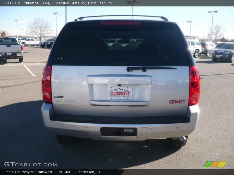 Pure Silver Metallic / Light Titanium 2011 GMC Yukon SLT 4x4