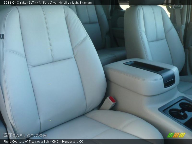 Pure Silver Metallic / Light Titanium 2011 GMC Yukon SLT 4x4