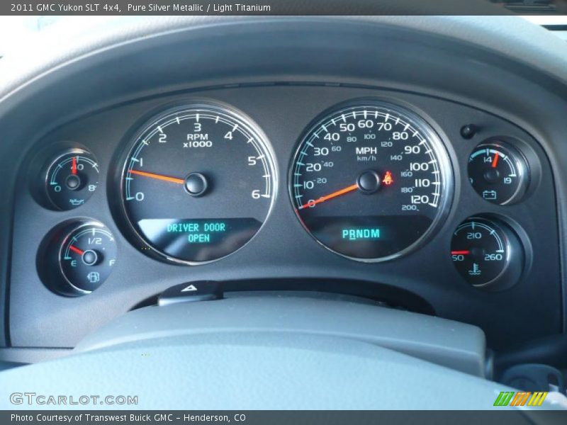 Pure Silver Metallic / Light Titanium 2011 GMC Yukon SLT 4x4