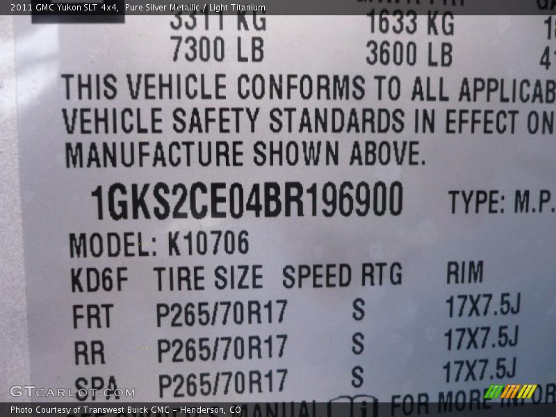 Pure Silver Metallic / Light Titanium 2011 GMC Yukon SLT 4x4