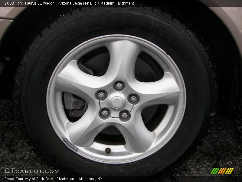  2003 Taurus SE Wagon Wheel