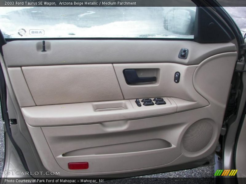 Door Panel of 2003 Taurus SE Wagon