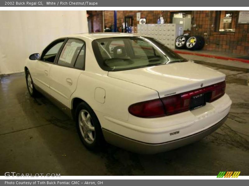 White / Rich Chestnut/Taupe 2002 Buick Regal GS