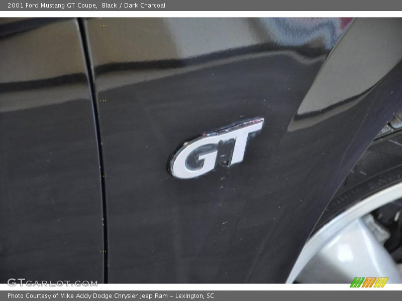 Black / Dark Charcoal 2001 Ford Mustang GT Coupe