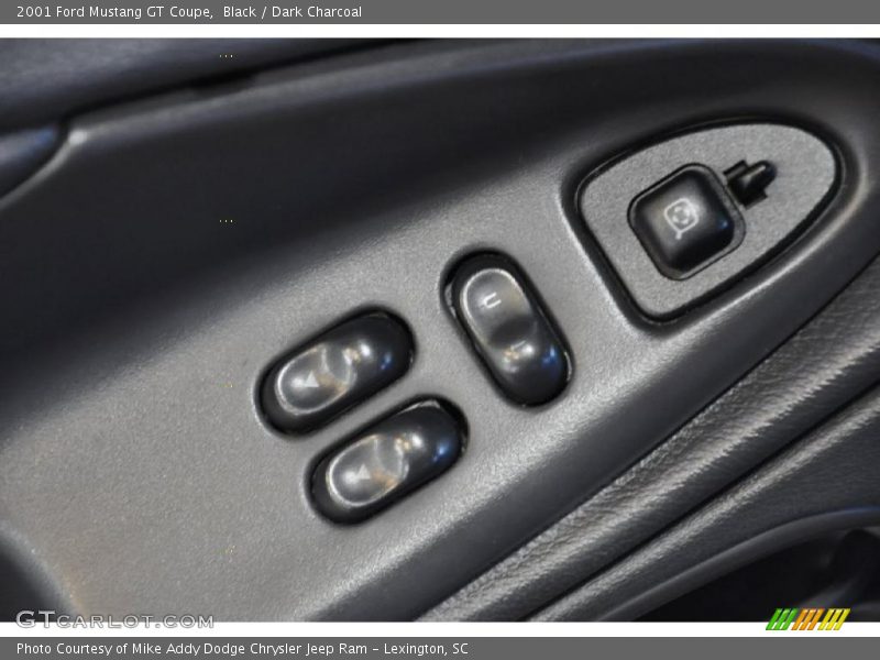 Black / Dark Charcoal 2001 Ford Mustang GT Coupe