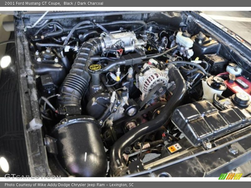 Black / Dark Charcoal 2001 Ford Mustang GT Coupe