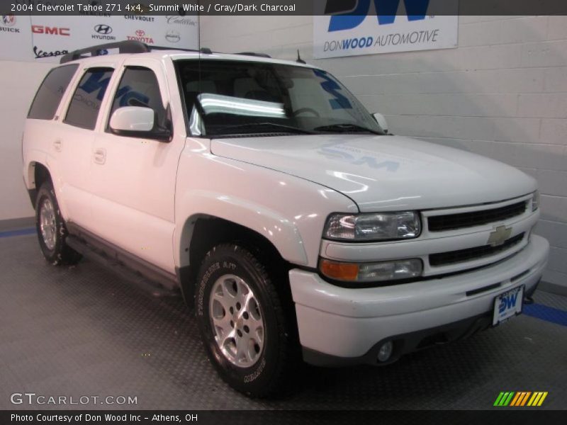 Summit White / Gray/Dark Charcoal 2004 Chevrolet Tahoe Z71 4x4