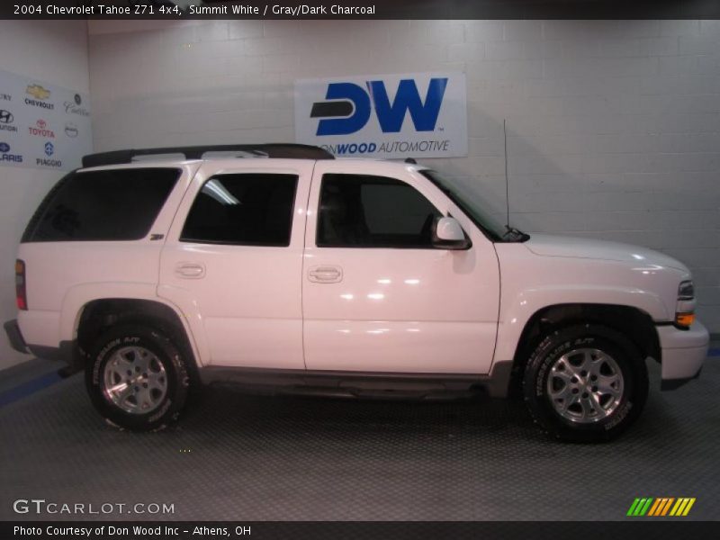 Summit White / Gray/Dark Charcoal 2004 Chevrolet Tahoe Z71 4x4