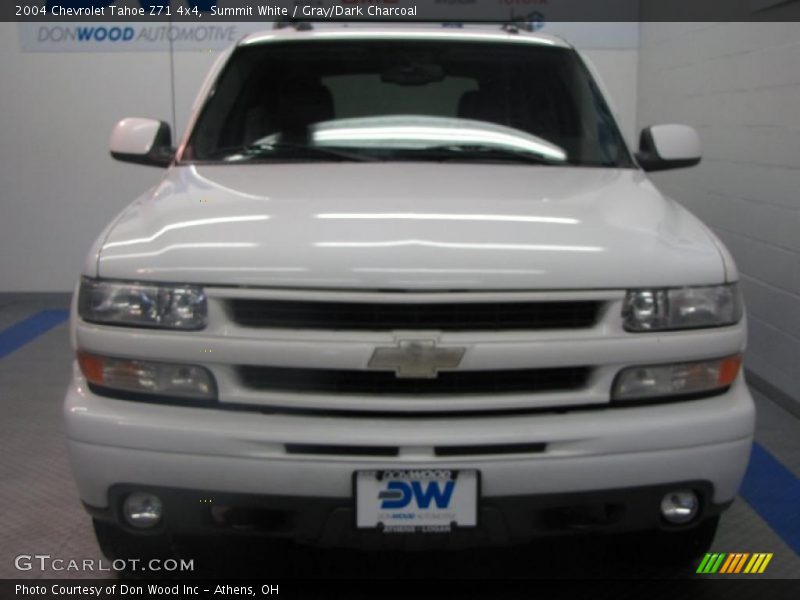 Summit White / Gray/Dark Charcoal 2004 Chevrolet Tahoe Z71 4x4