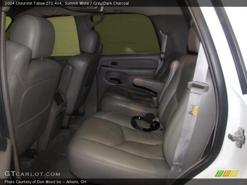 Summit White / Gray/Dark Charcoal 2004 Chevrolet Tahoe Z71 4x4
