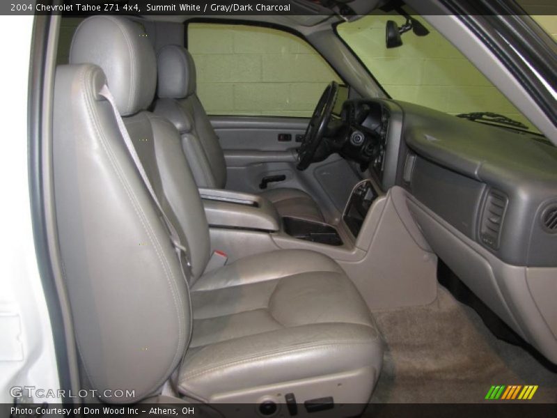 Summit White / Gray/Dark Charcoal 2004 Chevrolet Tahoe Z71 4x4
