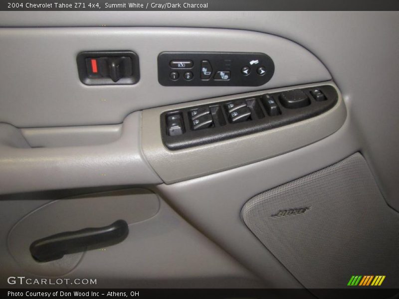 Summit White / Gray/Dark Charcoal 2004 Chevrolet Tahoe Z71 4x4