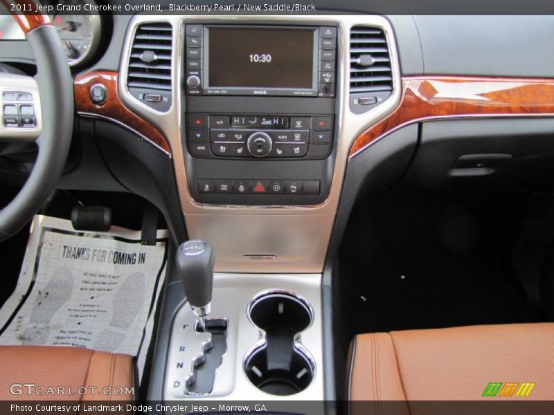 Dashboard of 2011 Grand Cherokee Overland