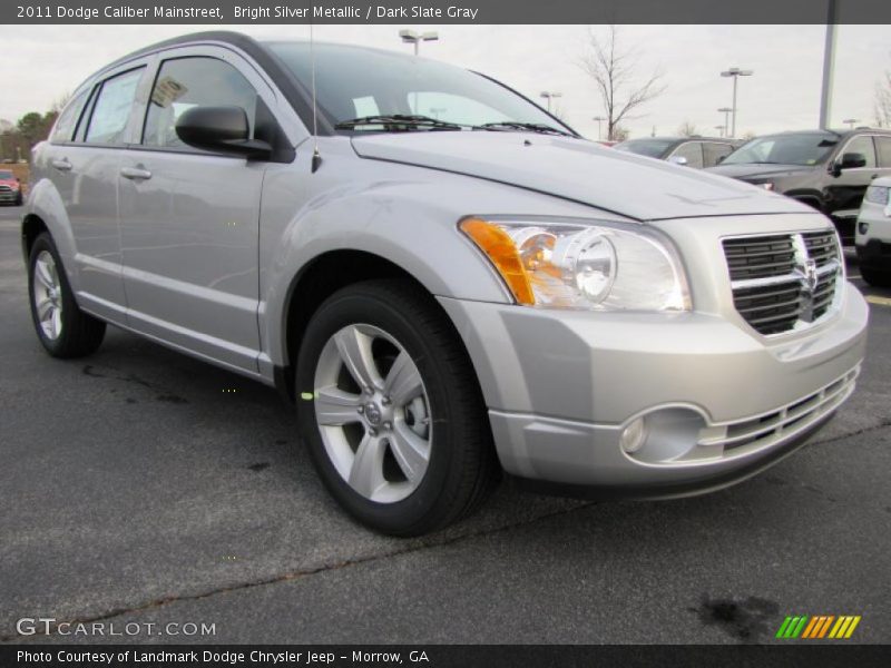Bright Silver Metallic / Dark Slate Gray 2011 Dodge Caliber Mainstreet