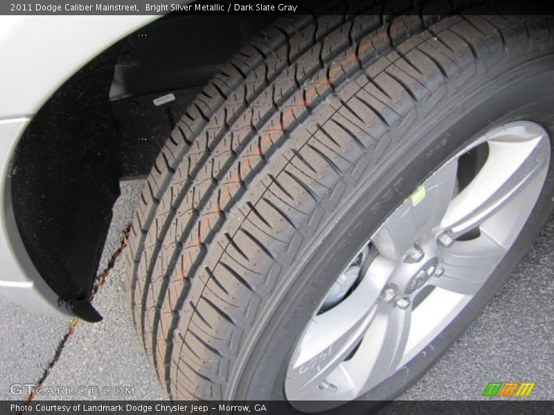 Bright Silver Metallic / Dark Slate Gray 2011 Dodge Caliber Mainstreet