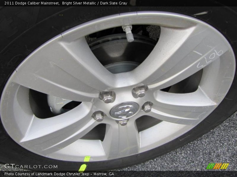 Bright Silver Metallic / Dark Slate Gray 2011 Dodge Caliber Mainstreet