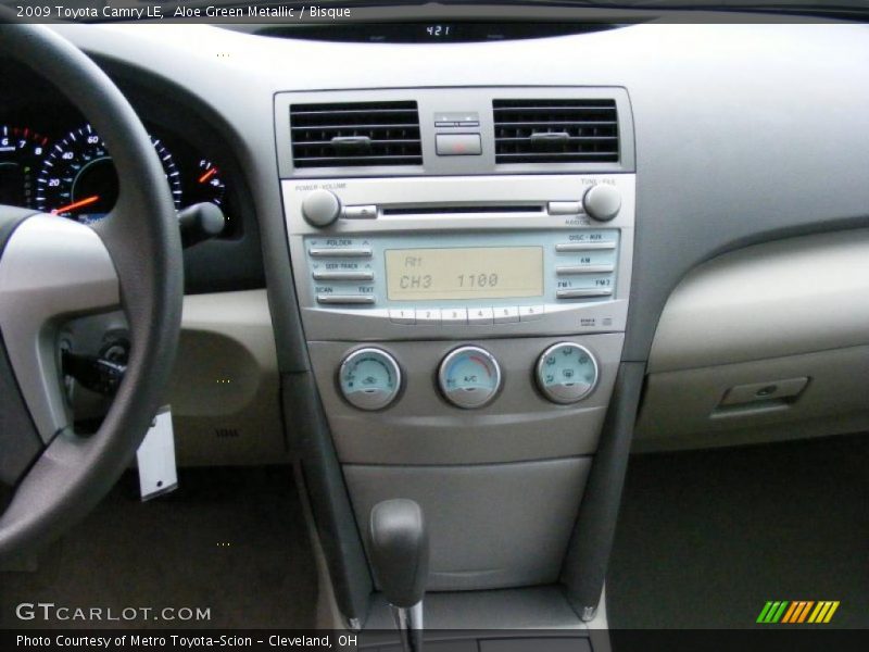 Aloe Green Metallic / Bisque 2009 Toyota Camry LE