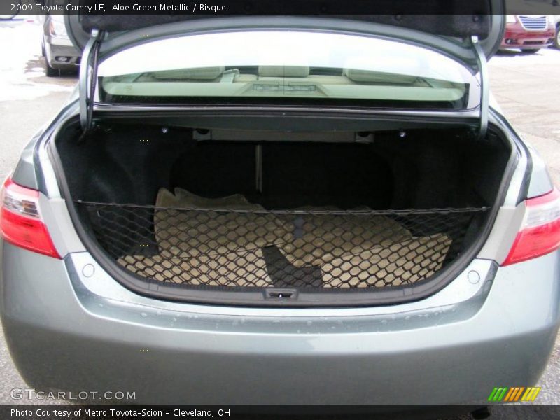 Aloe Green Metallic / Bisque 2009 Toyota Camry LE