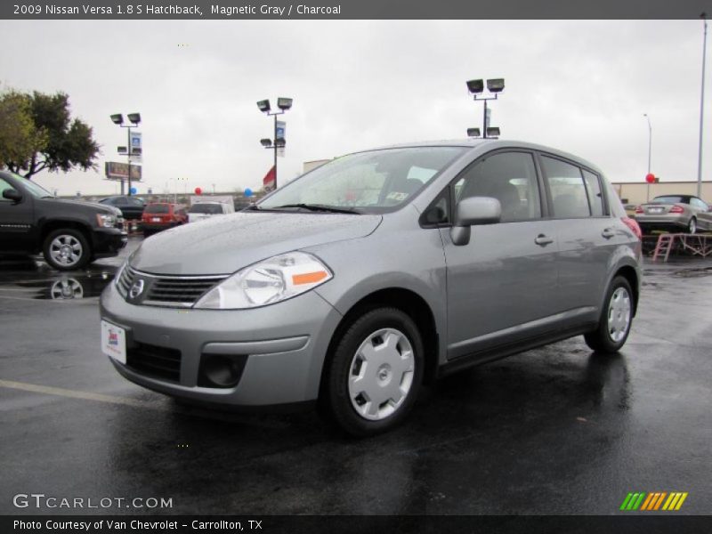 Magnetic Gray / Charcoal 2009 Nissan Versa 1.8 S Hatchback