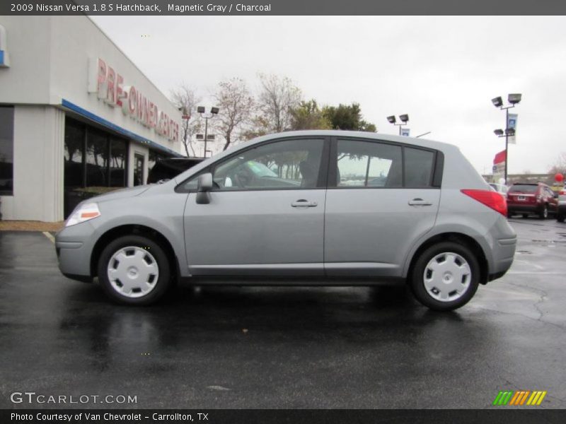 Magnetic Gray / Charcoal 2009 Nissan Versa 1.8 S Hatchback