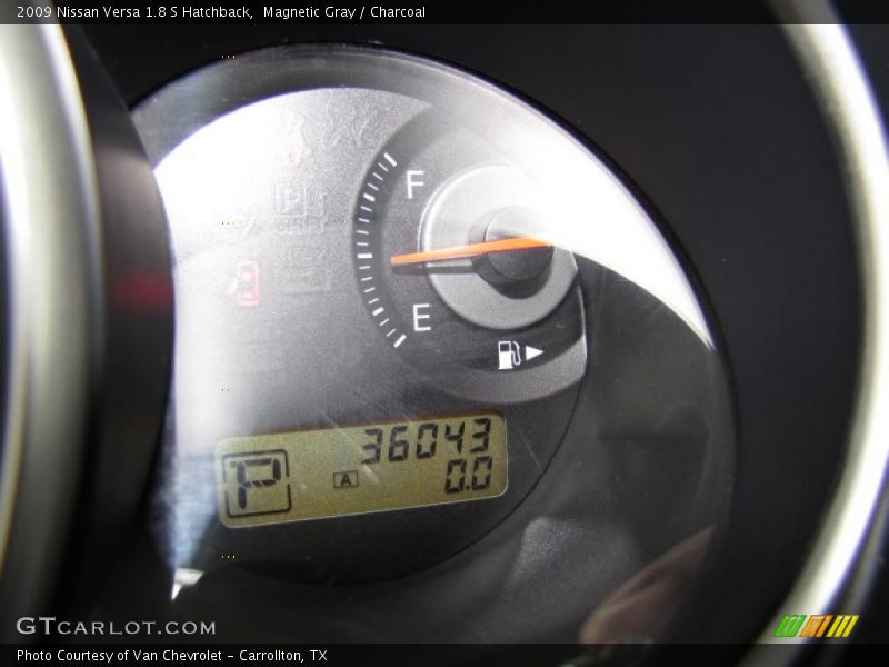 Magnetic Gray / Charcoal 2009 Nissan Versa 1.8 S Hatchback