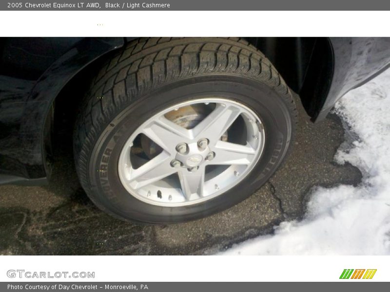 Black / Light Cashmere 2005 Chevrolet Equinox LT AWD