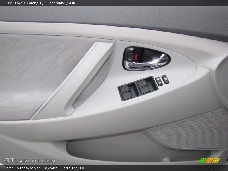 Super White / Ash 2009 Toyota Camry LE
