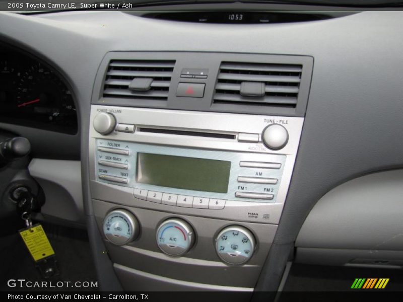 Super White / Ash 2009 Toyota Camry LE