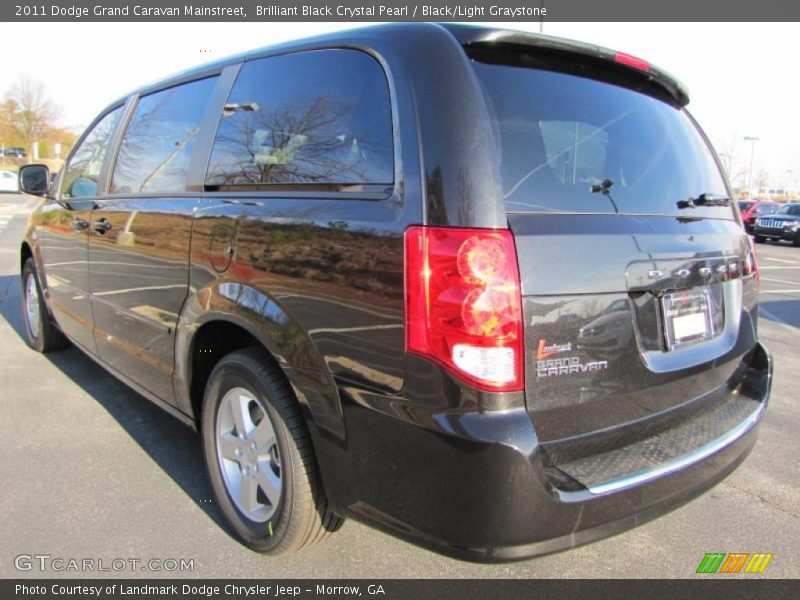 Brilliant Black Crystal Pearl / Black/Light Graystone 2011 Dodge Grand Caravan Mainstreet