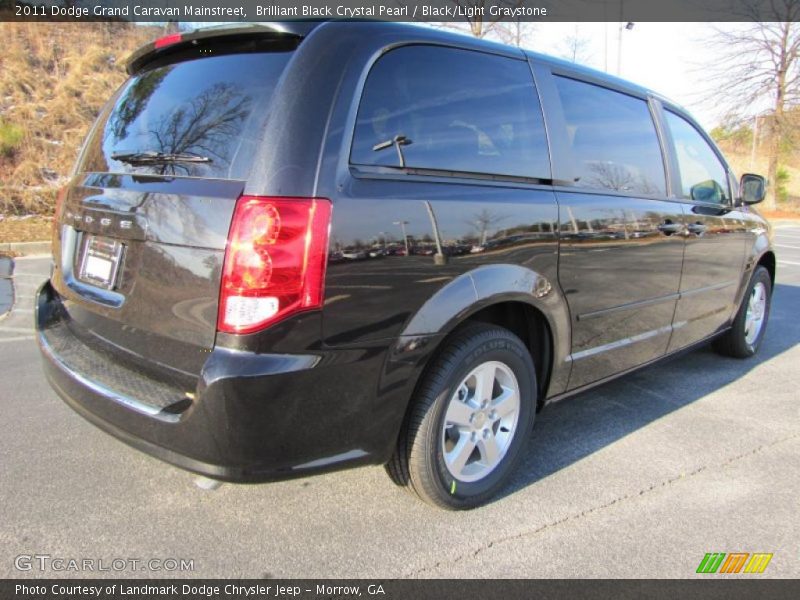 Brilliant Black Crystal Pearl / Black/Light Graystone 2011 Dodge Grand Caravan Mainstreet