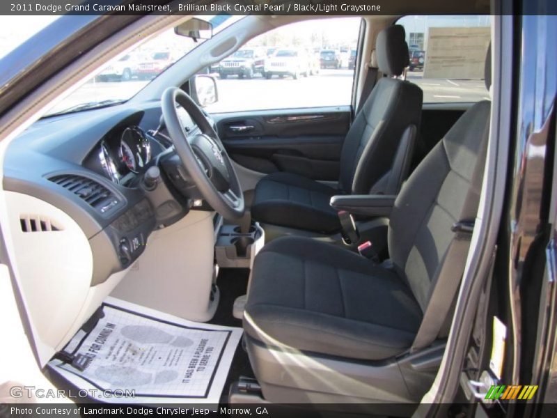 Brilliant Black Crystal Pearl / Black/Light Graystone 2011 Dodge Grand Caravan Mainstreet