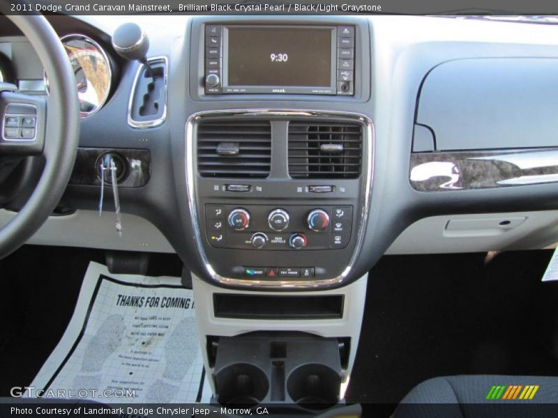 Brilliant Black Crystal Pearl / Black/Light Graystone 2011 Dodge Grand Caravan Mainstreet