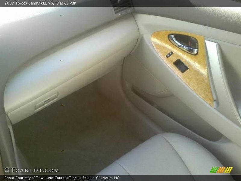 Black / Ash 2007 Toyota Camry XLE V6