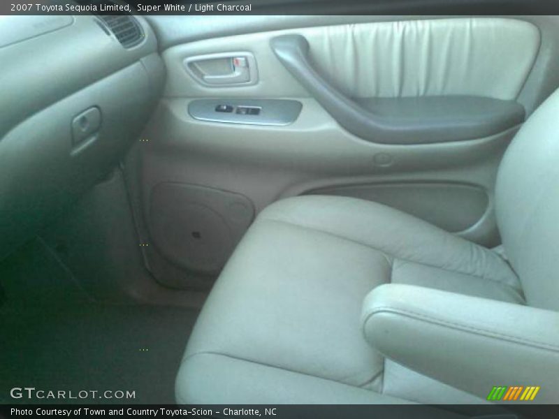 Super White / Light Charcoal 2007 Toyota Sequoia Limited