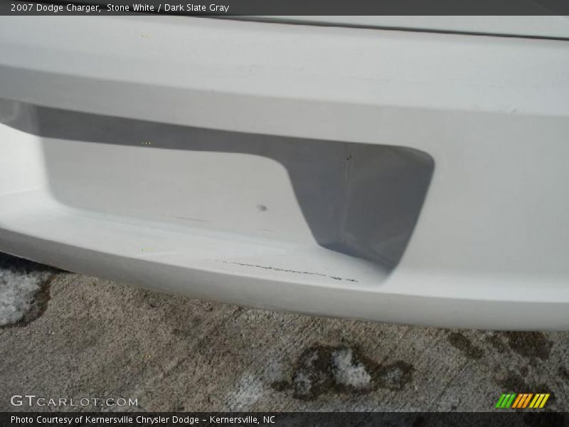 Stone White / Dark Slate Gray 2007 Dodge Charger