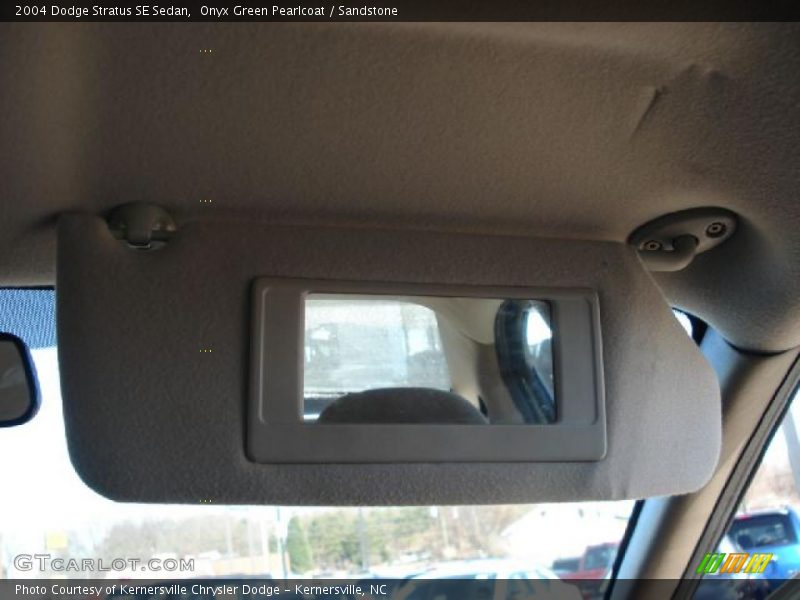 Onyx Green Pearlcoat / Sandstone 2004 Dodge Stratus SE Sedan