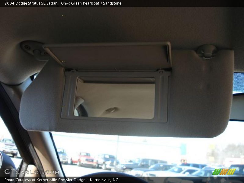 Onyx Green Pearlcoat / Sandstone 2004 Dodge Stratus SE Sedan