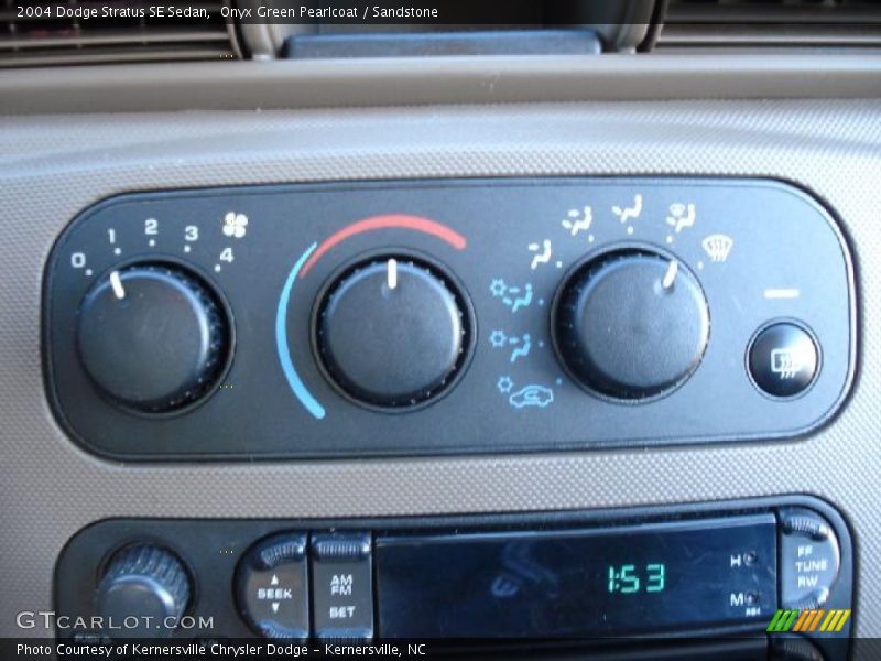 Controls of 2004 Stratus SE Sedan