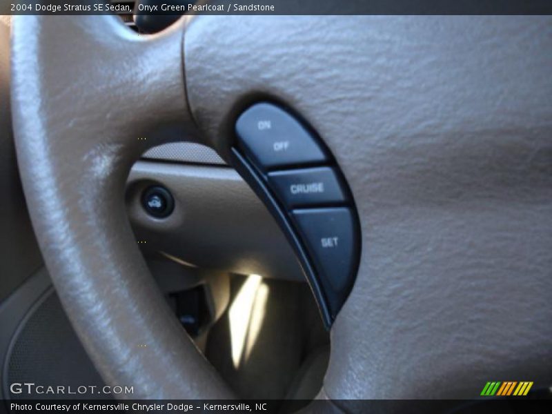 Onyx Green Pearlcoat / Sandstone 2004 Dodge Stratus SE Sedan