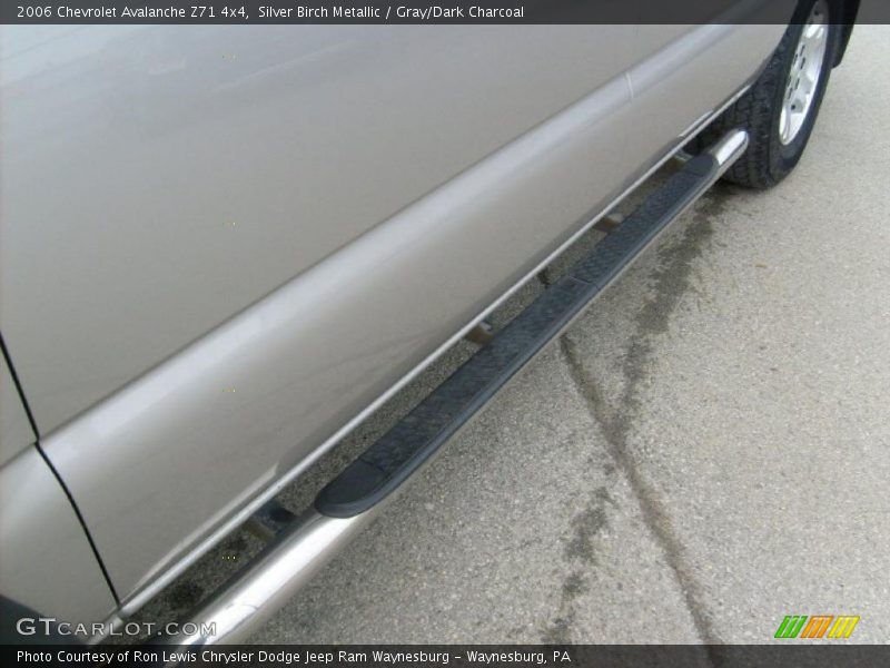 Silver Birch Metallic / Gray/Dark Charcoal 2006 Chevrolet Avalanche Z71 4x4