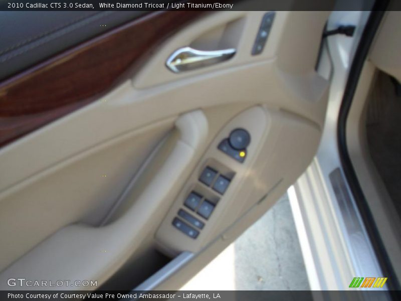 White Diamond Tricoat / Light Titanium/Ebony 2010 Cadillac CTS 3.0 Sedan